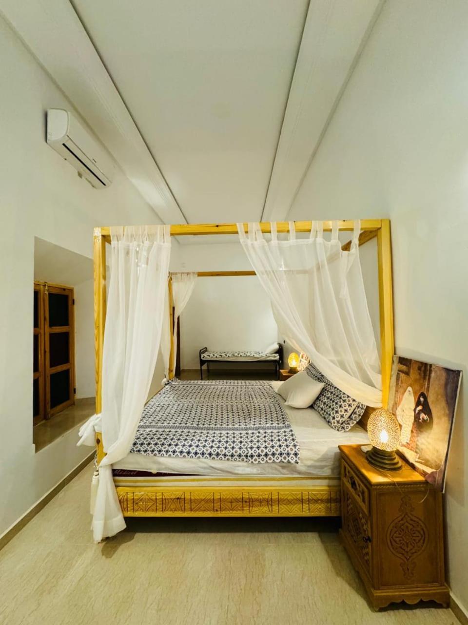Kasbah Ben Hamou Otel Nkob Dış mekan fotoğraf